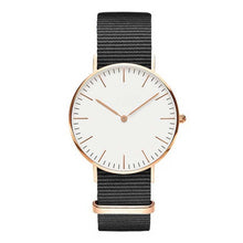 Load image into Gallery viewer, Fashion Quartz Clock