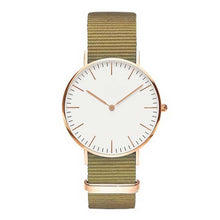 Load image into Gallery viewer, Fashion Quartz Clock