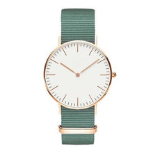 Load image into Gallery viewer, Fashion Quartz Clock